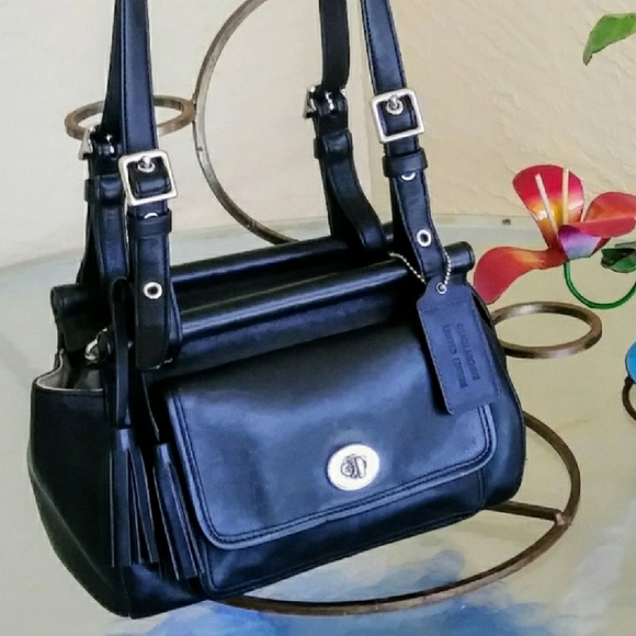 Coach Handbags - 🎉LIKE NEW🎉COACH BAG ARCHIVAL 2012 HANOVER